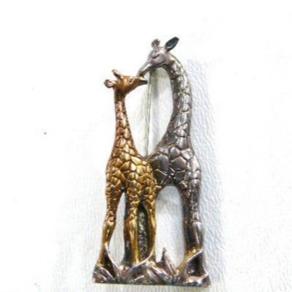 vintage JEZLAINE JEZ mother and baby calf giraffe 925 Sterling Silver pin brooch